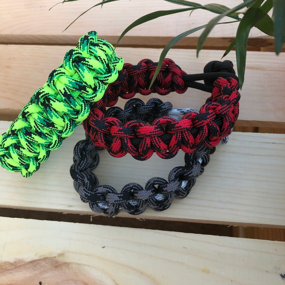 Custom Handmade Diff Base Color Paracord Bracelet